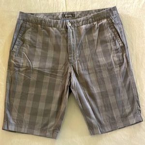 Men’s Kenneth Cole Reaction Gray Plaid Dress Shorts